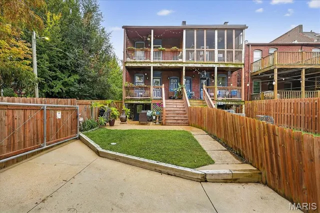 $330,000 | 2327 Park Avenue, St. Louis, MO 63104