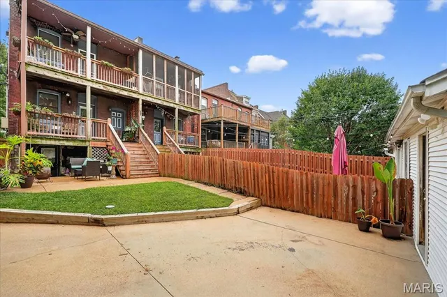 $330,000 | 2327 Park Avenue, St. Louis, MO 63104