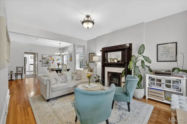 $330,000 | 2327 Park Avenue, St. Louis, MO 63104