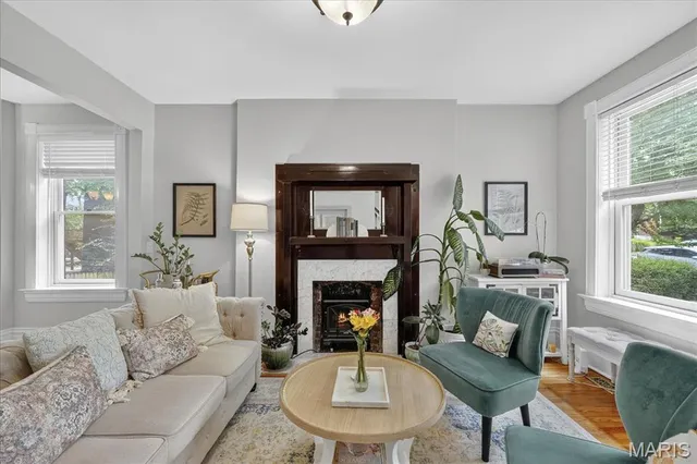 $330,000 | 2327 Park Avenue, St. Louis, MO 63104