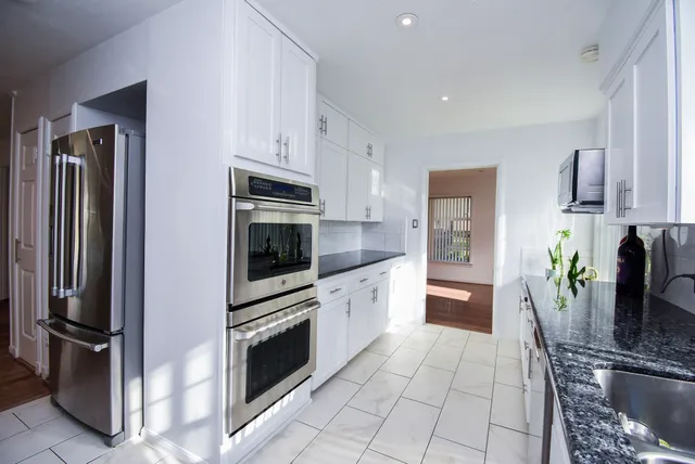 $5,000 | 5666 Overbrook Lane, Houston, TX 77056