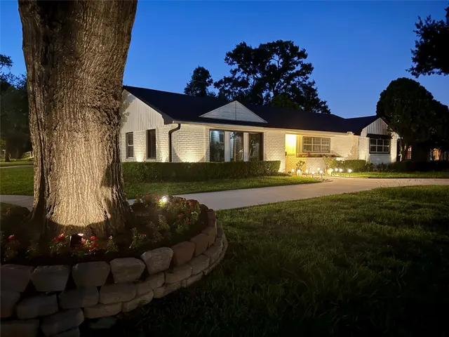 $5,000 | 5666 Overbrook Lane, Houston, TX 77056