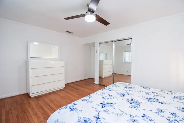 $5,000 | 5666 Overbrook Lane, Houston, TX 77056