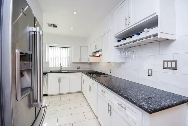 $5,000 | 5666 Overbrook Lane, Houston, TX 77056