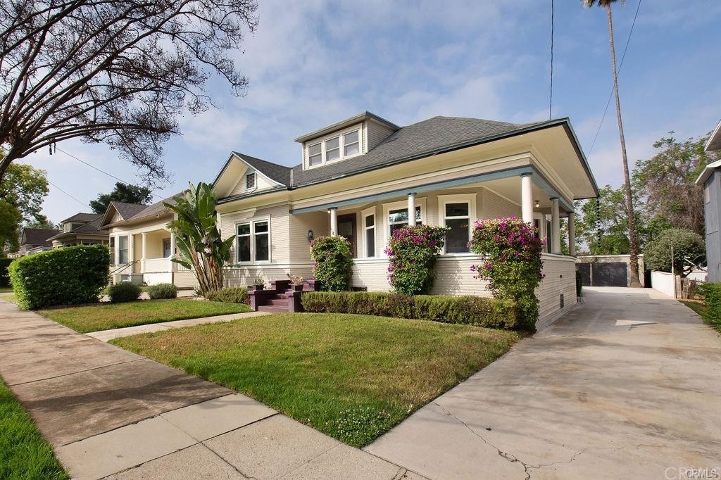 114 South Buena Vista Street, Unit 2 Redlands, CA 92373 - Photo 2 of 14