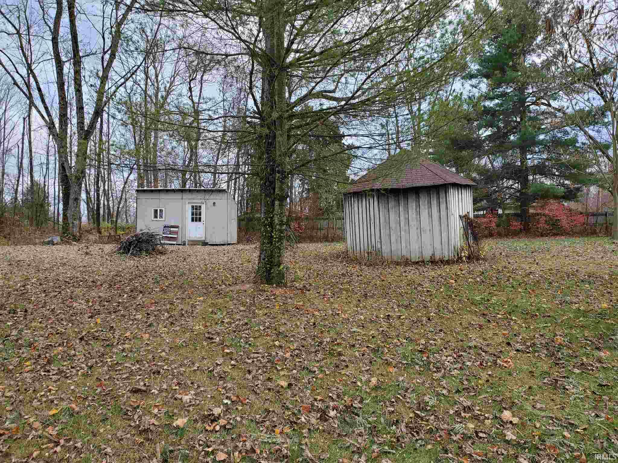 379 Sandstone Road Bedford, IN 47421 - Photo 4 of 36