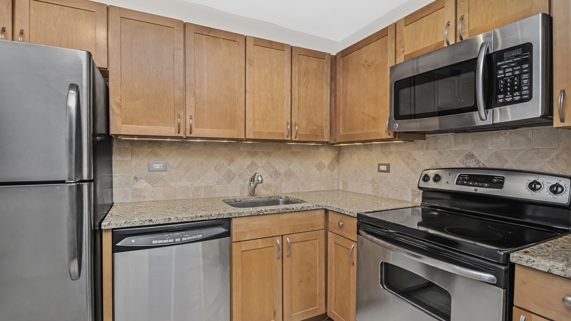655 West Irving Park Road, Unit 606 Chicago, IL 60613 - Photo 11 of 31
