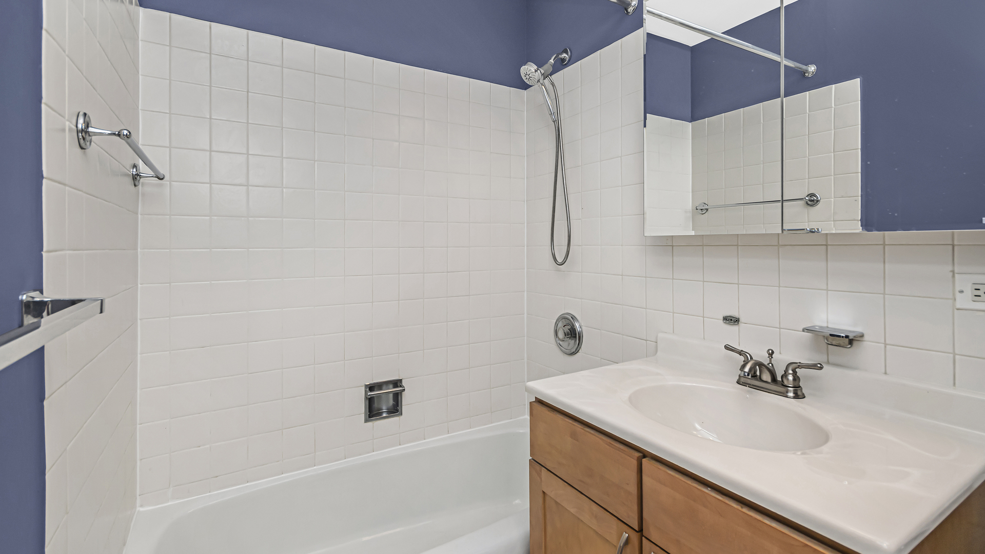 655 West Irving Park Road, Unit 606 Chicago, IL 60613 - Photo 21 of 31