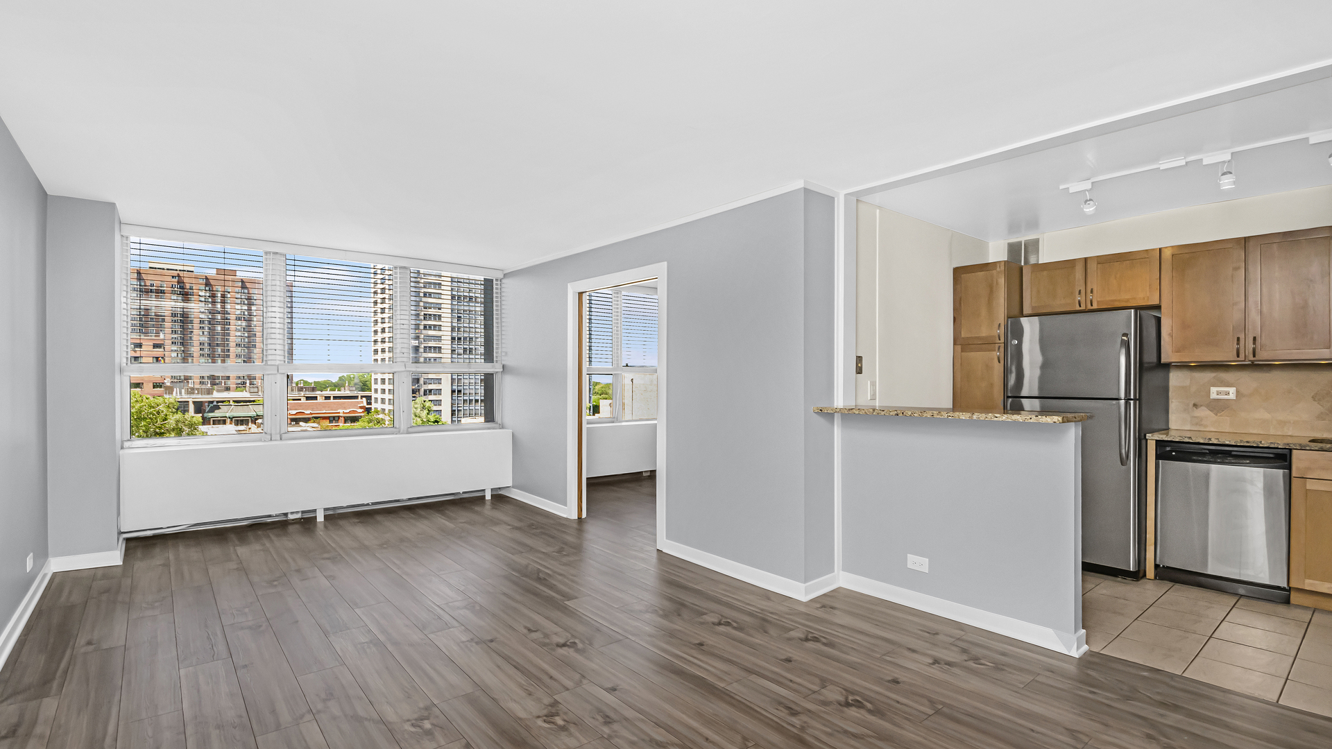 655 West Irving Park Road, Unit 606 Chicago, IL 60613 - Photo 6 of 31