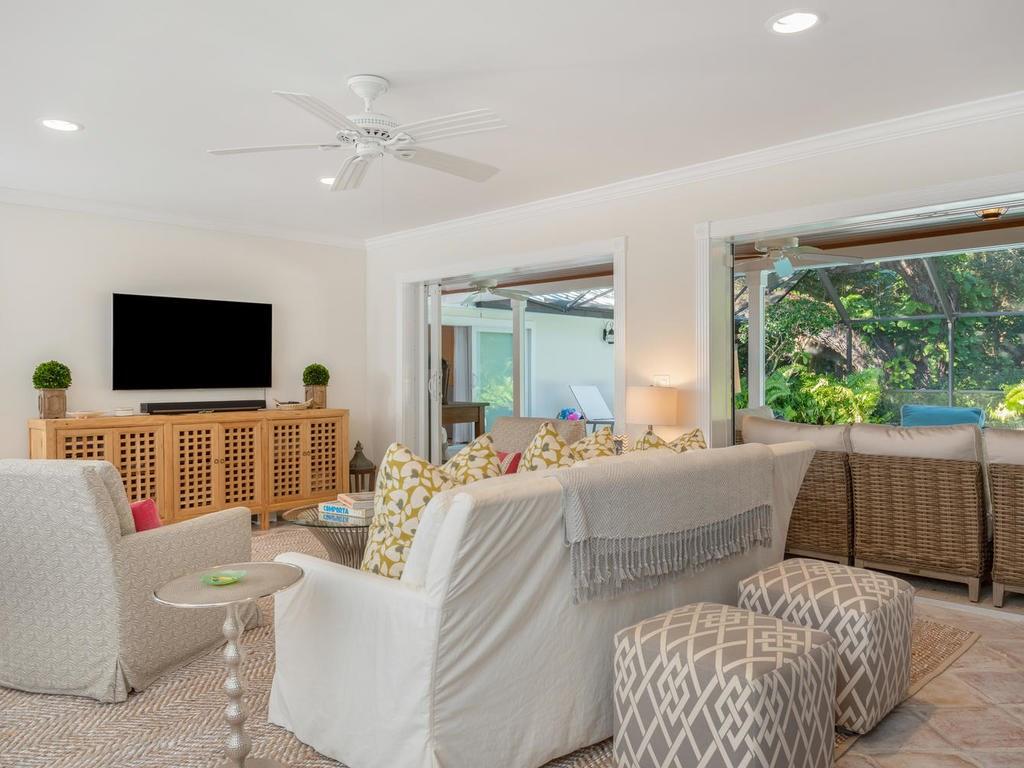 205 Holly Road Vero Beach, FL 32963 - Photo 15 of 31 Gallery Image 15