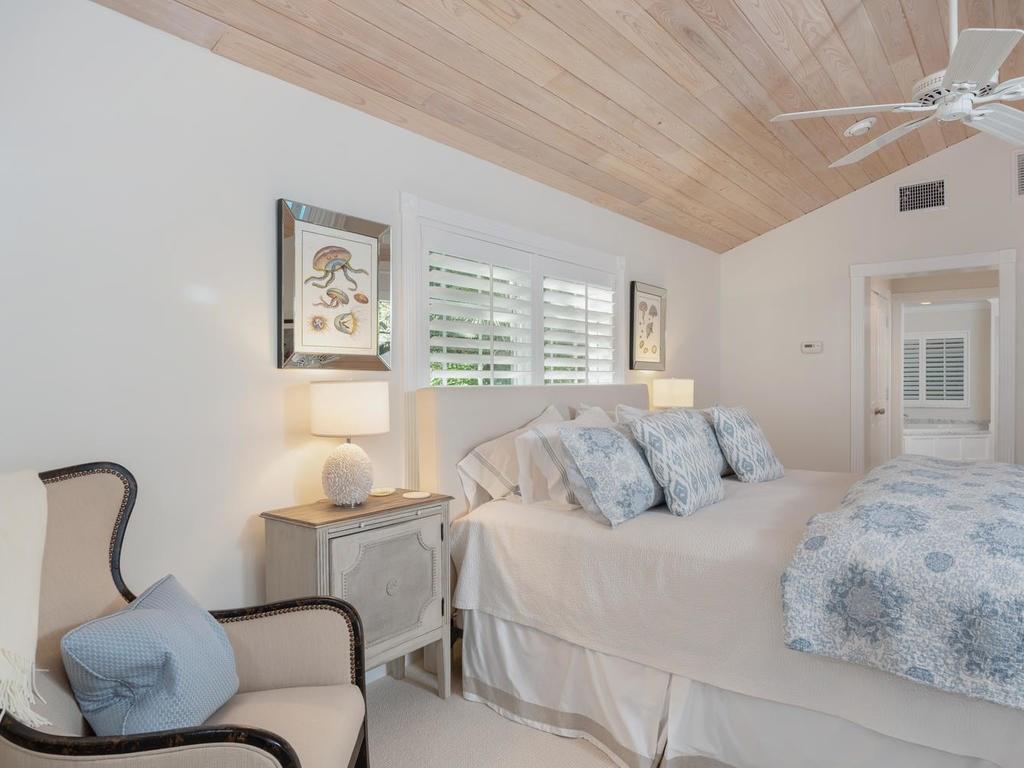 205 Holly Road Vero Beach, FL 32963 - Photo 18 of 31 Gallery Image 18