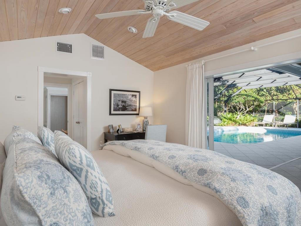 205 Holly Road Vero Beach, FL 32963 - Photo 19 of 31 Gallery Image 19