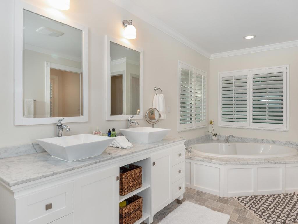 205 Holly Road Vero Beach, FL 32963 - Photo 20 of 31 Gallery Image 20