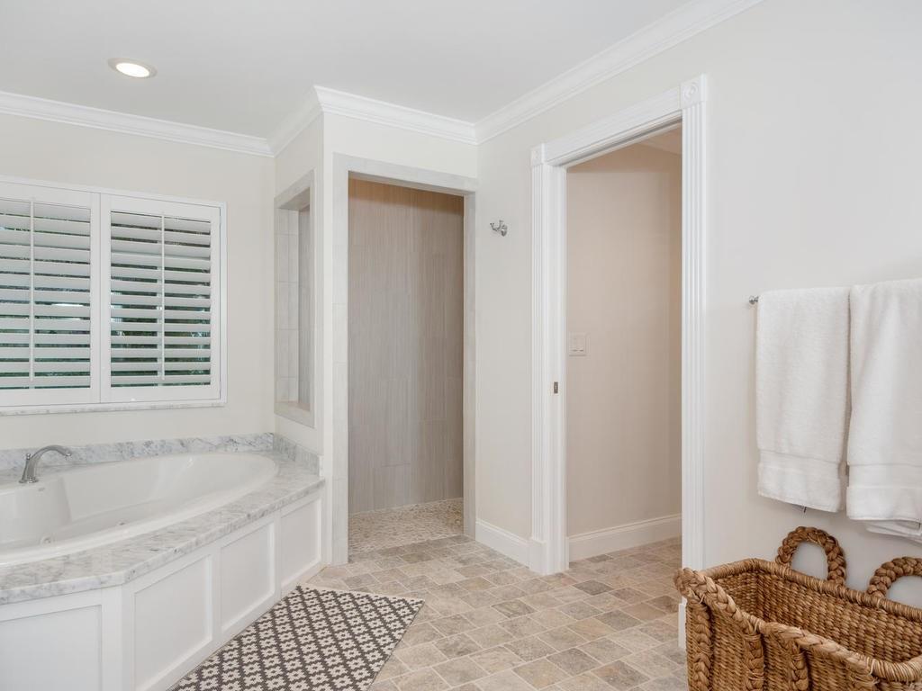205 Holly Road Vero Beach, FL 32963 - Photo 21 of 31 Gallery Image 21