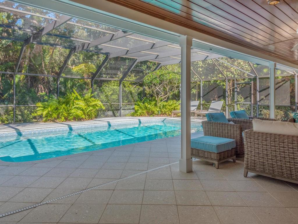 205 Holly Road Vero Beach, FL 32963 - Photo 29 of 31 Gallery Image 29