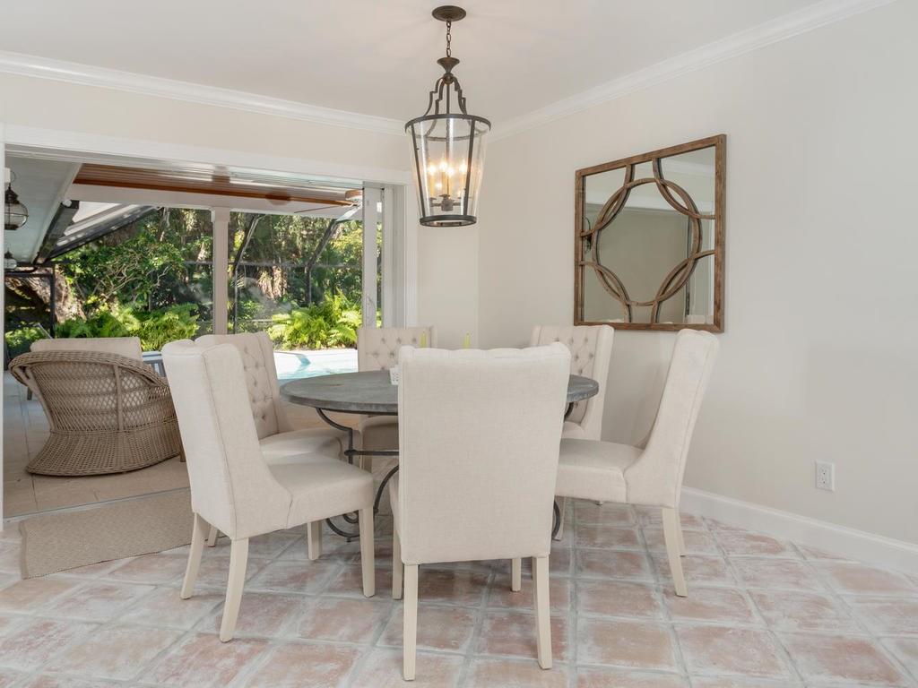 205 Holly Road Vero Beach, FL 32963 - Photo 9 of 31 Gallery Image 9