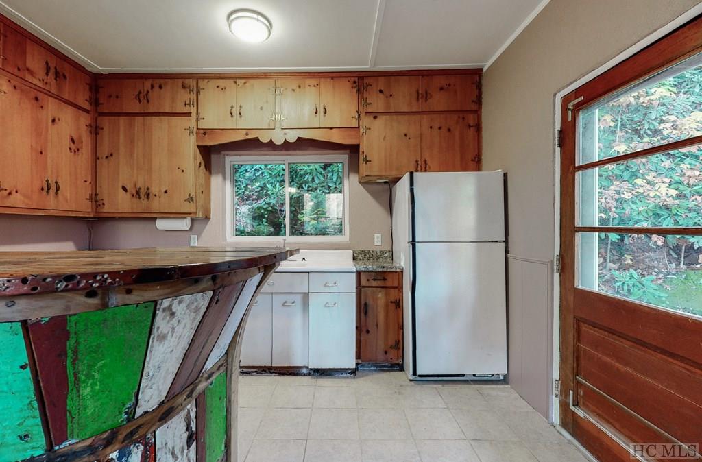 335 Hidden Springs Road Highlands, NC 28741 - Photo 18 of 28 Gallery Image 18
