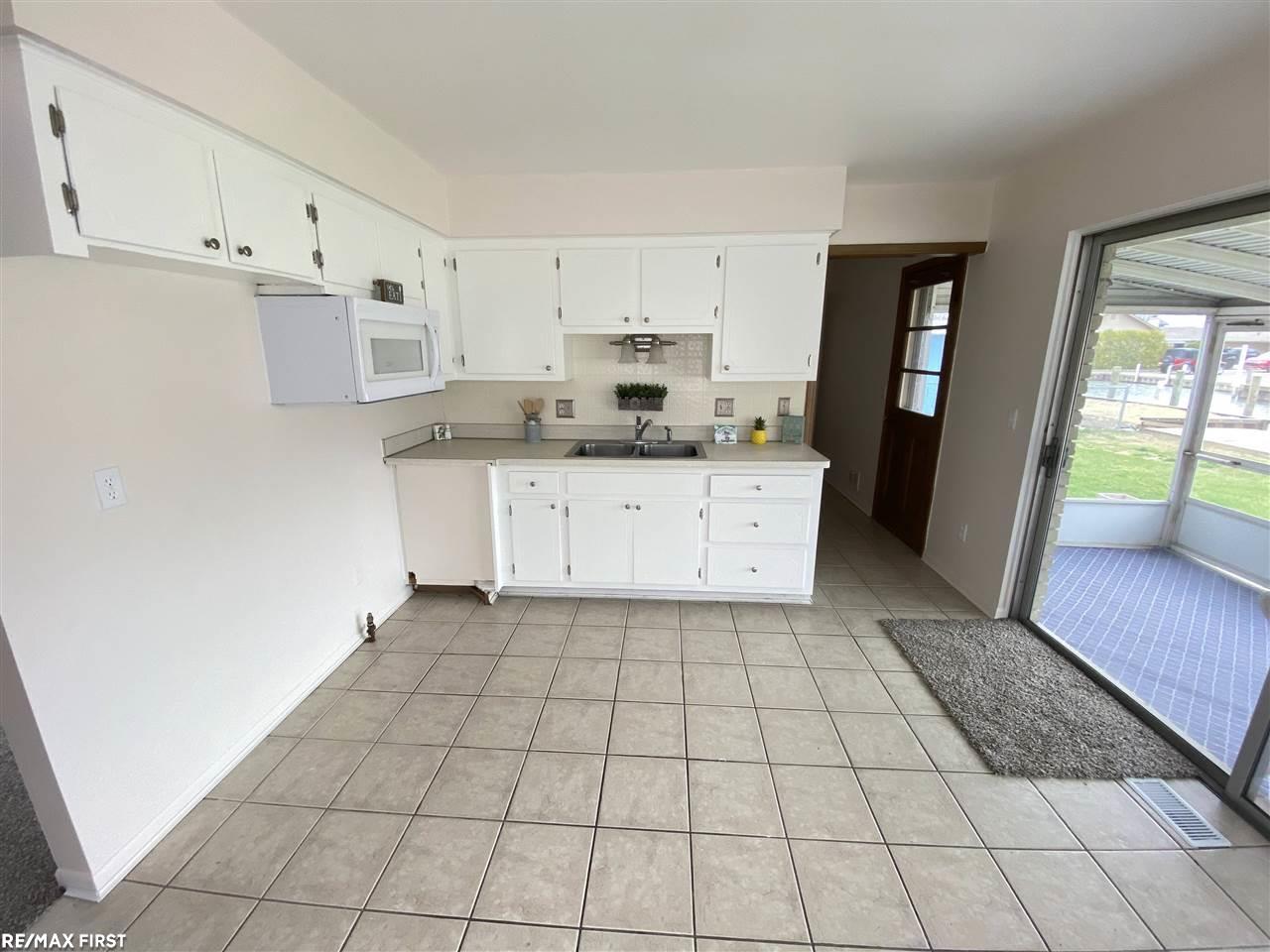 45950 Edgewater Street Chesterfield, MI 48047 - Photo 32 of 44