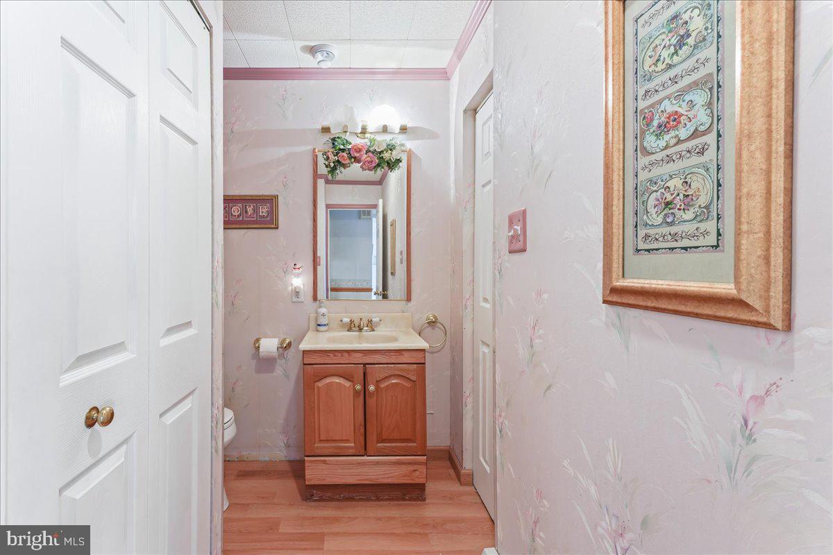 1449 Burmont Road Drexel Hill, PA 19026 - Photo 12 of 27