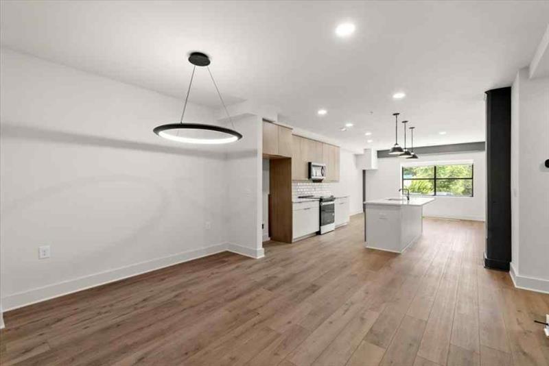 108 Park Place, Unit 107 Decatur, GA 30030 - Photo 4 of 31