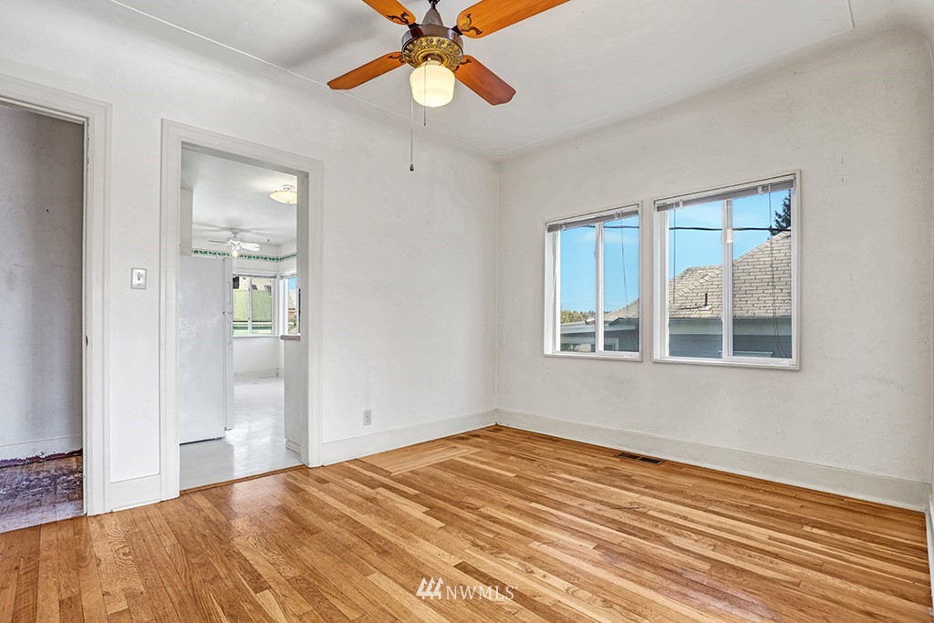 914 North 79th Street Seattle, WA 98103 - Photo 5 of 20