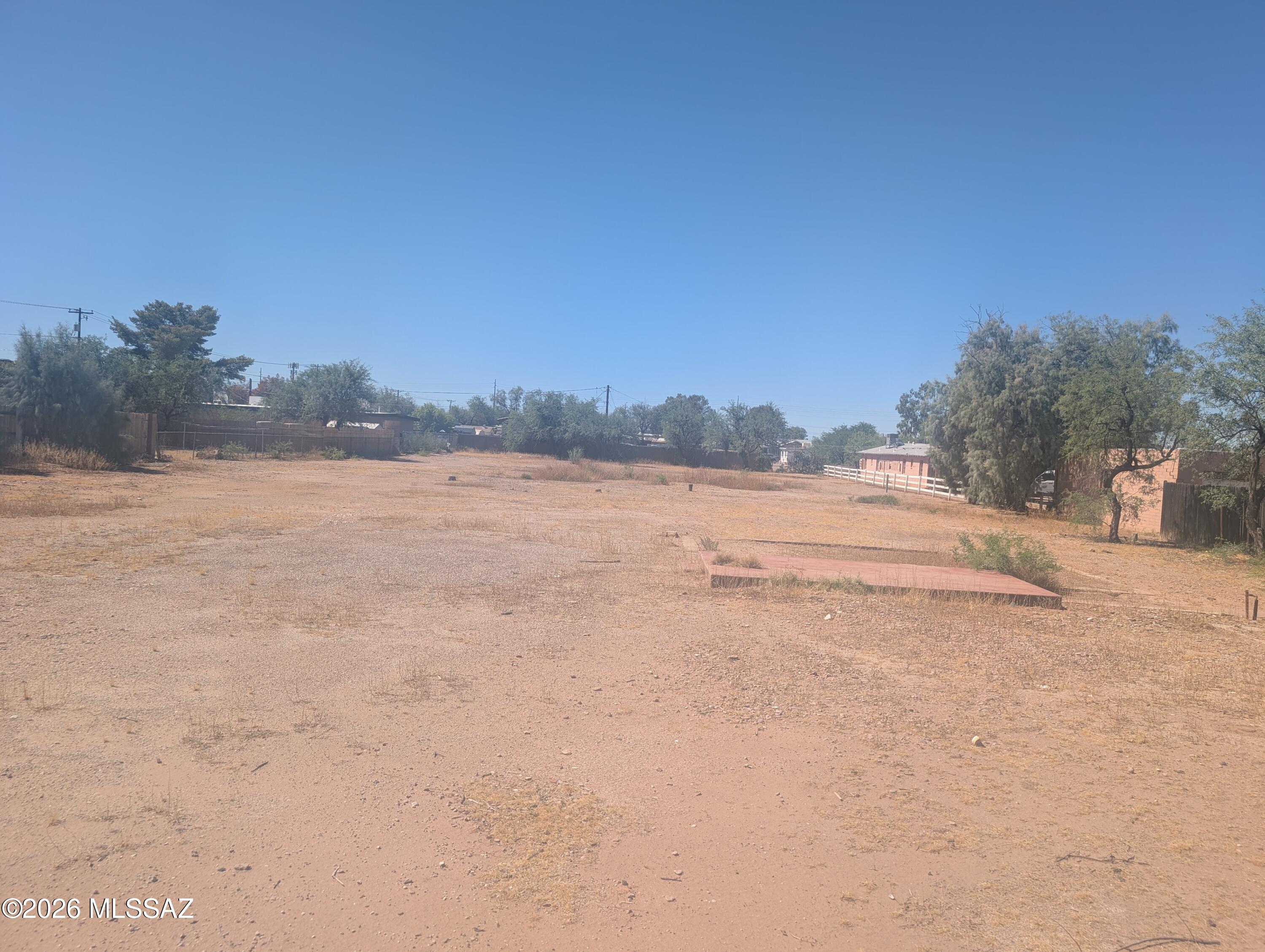 438 East Mohave Road Tucson, AZ 85705 - Photo 3 of 10 PXL_20260630_164344575