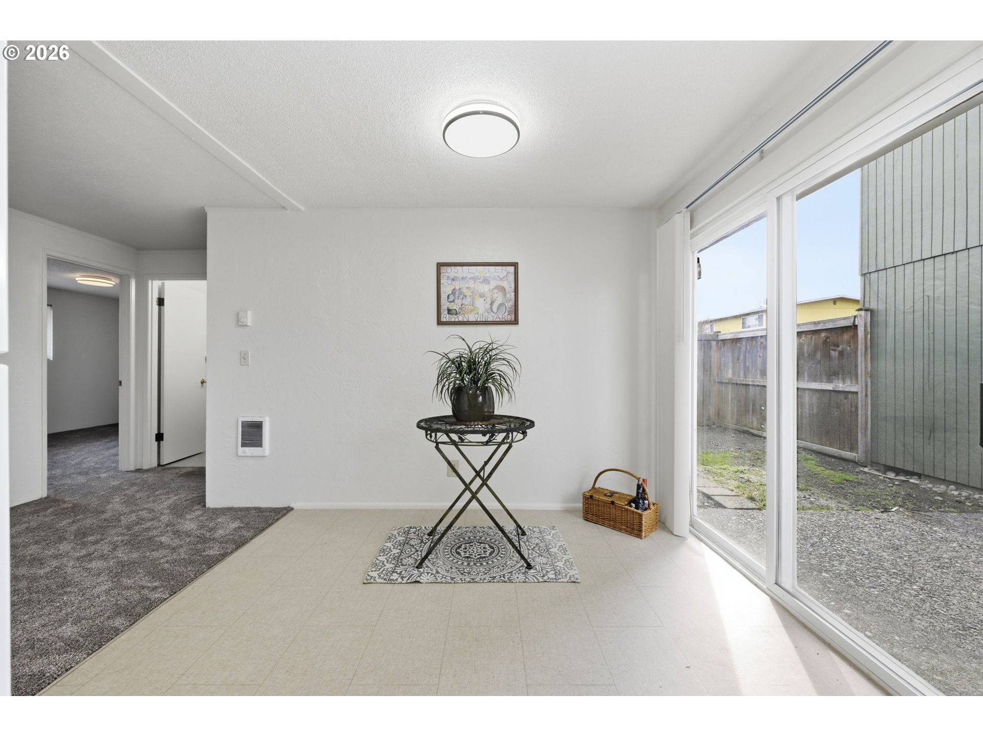 1674 Hayes Street, Unit B Eugene, OR 97402 - Photo 16 of 30 a view of hall way with furniture
