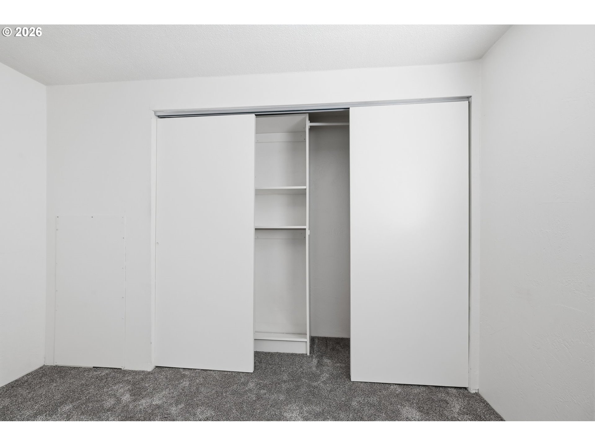 1674 Hayes Street, Unit B Eugene, OR 97402 - Photo 19 of 30 a view of an empty room
