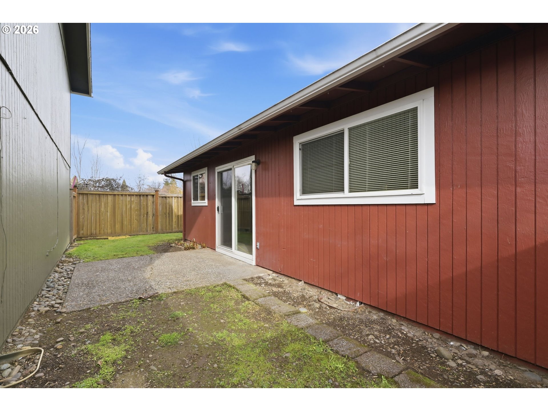 1674 Hayes Street, Unit B Eugene, OR 97402 - Photo 27 of 30 a view of a backyard of a house