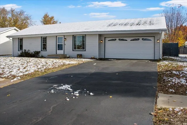 $225,000 | 8209 Tetterhall Lane, Machesney Park, IL 61115