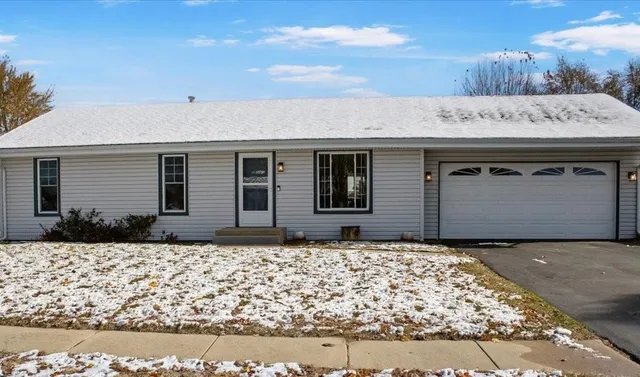 $225,000 | 8209 Tetterhall Lane, Machesney Park, IL 61115