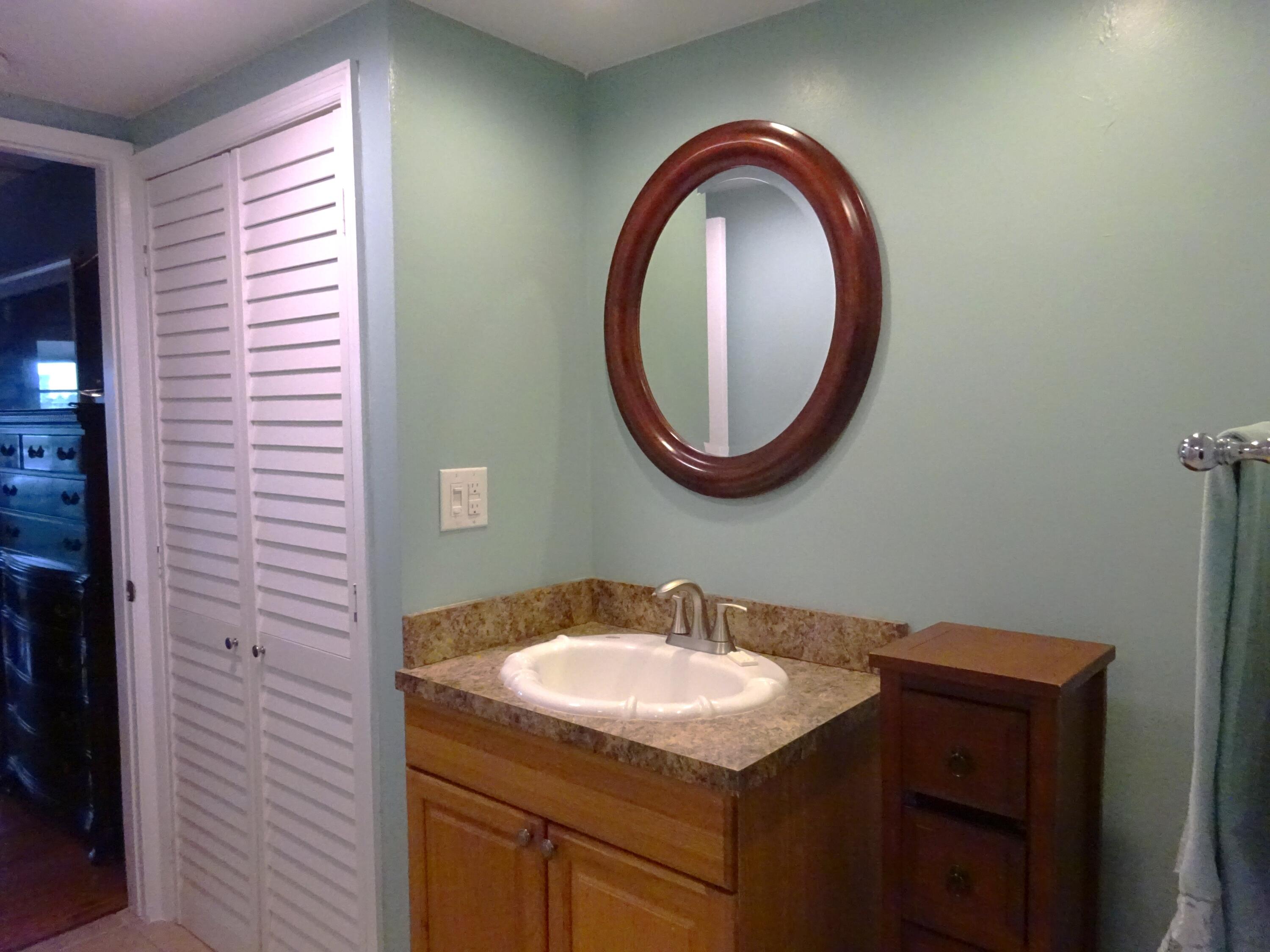 201 North Riverside Drive, Unit 303 Pompano Beach, FL 33062 - Photo 11 of 20 DSC02664