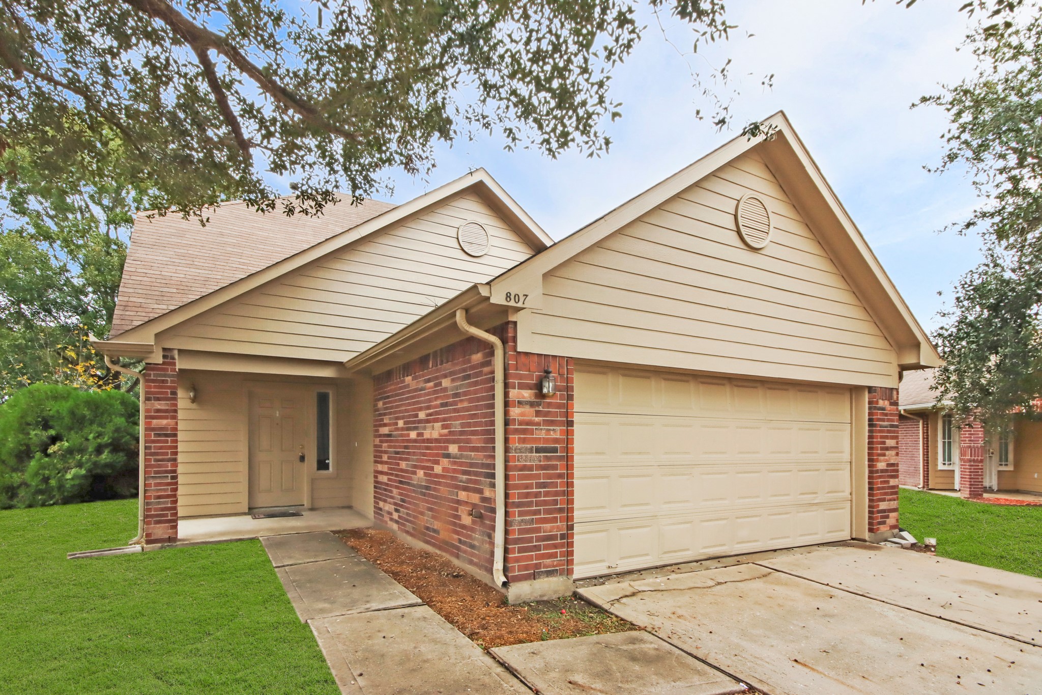 807 Sycamore Ridge Lane Houston, TX 77073 - Photo 1 of 18 Gallery Image 1