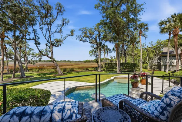 $2,695,000 | 7 Peninsula Drive, Hilton Head Island, SC 29926
