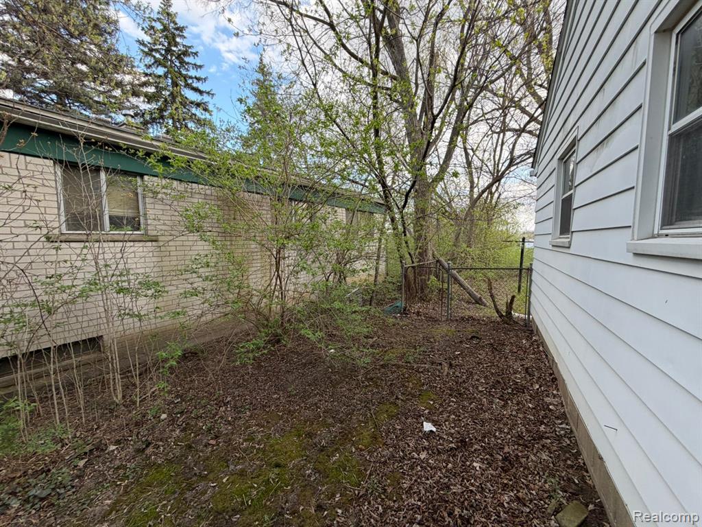 26807 Kean Street Inkster, MI 48141 - Photo 11 of 23