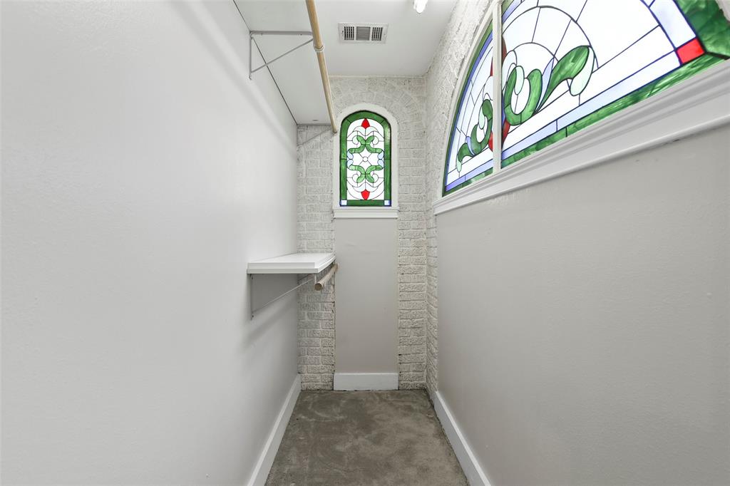 6166 Oram Street Dallas, TX 75214 - Photo 23 of 25 a view of an entryway