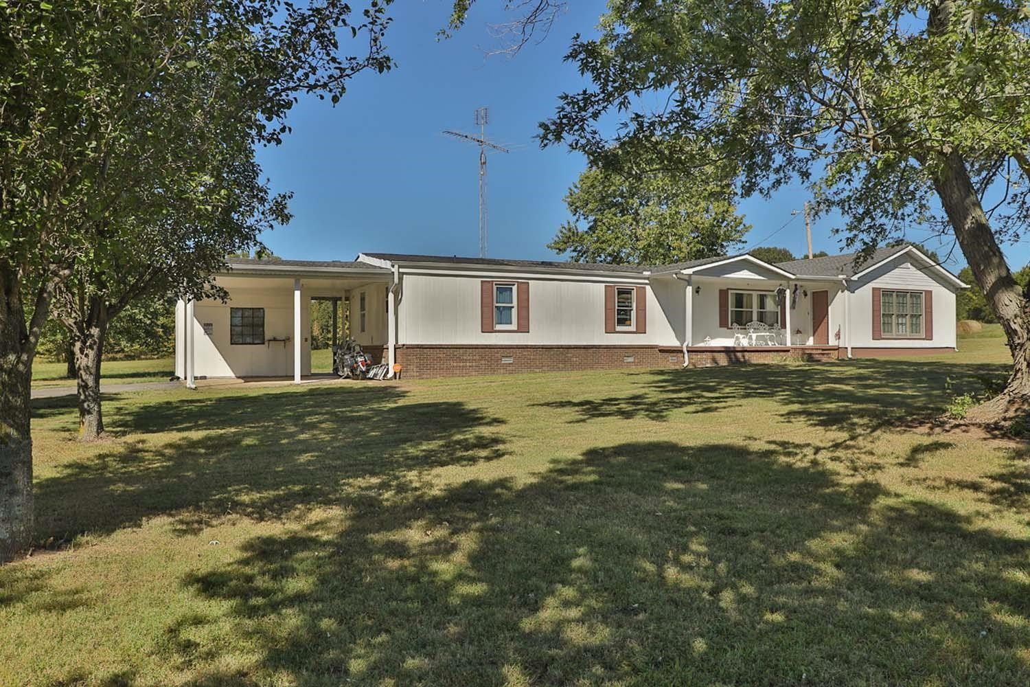 232 Matheny Grove Road Dresden, TN 38225 - Photo 2 of 21 a front view of a house with a garden