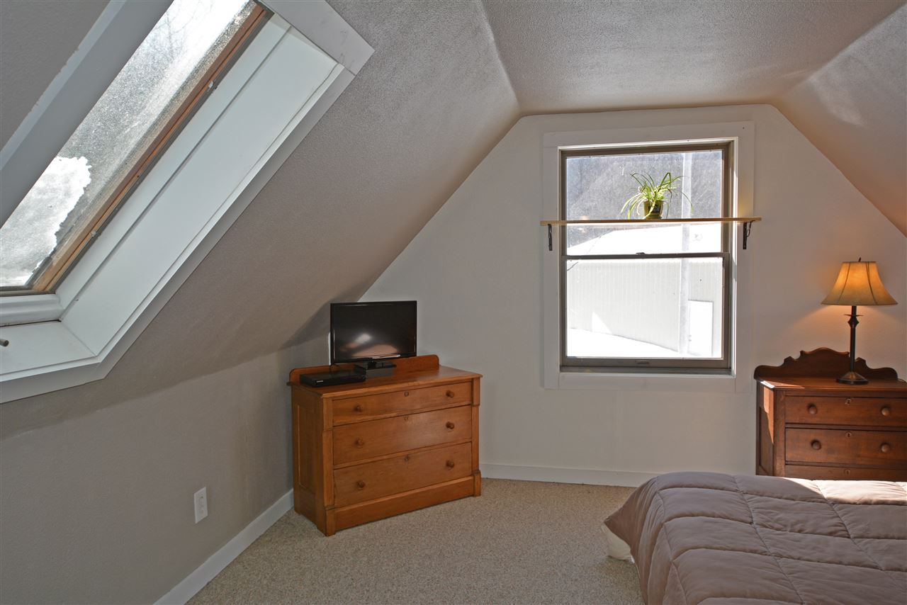 1523 Higgins Road Benzonia, MI 49616 - Photo 18 of 36 1884268-17.JPG