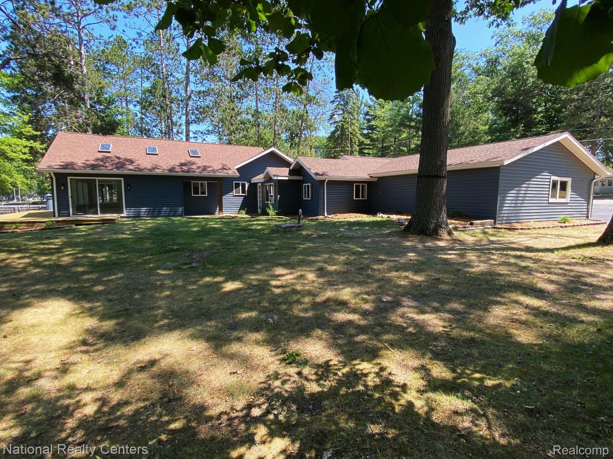 4823 Kokosing Road Hale, MI 48739 - Photo 10 of 54 Left side of house