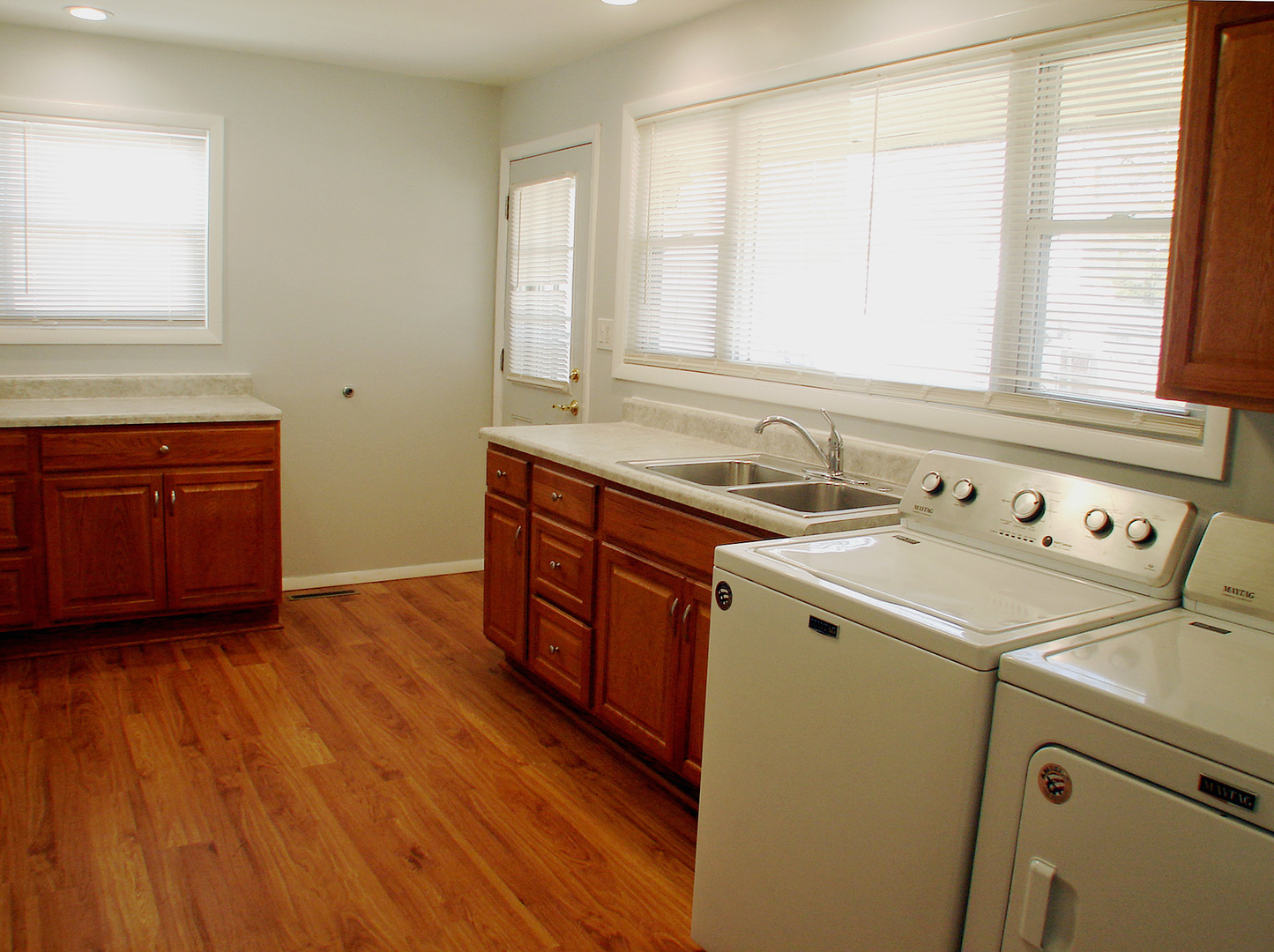 412 Allanson Road Mundelein, IL 60060 - Photo 10 of 28