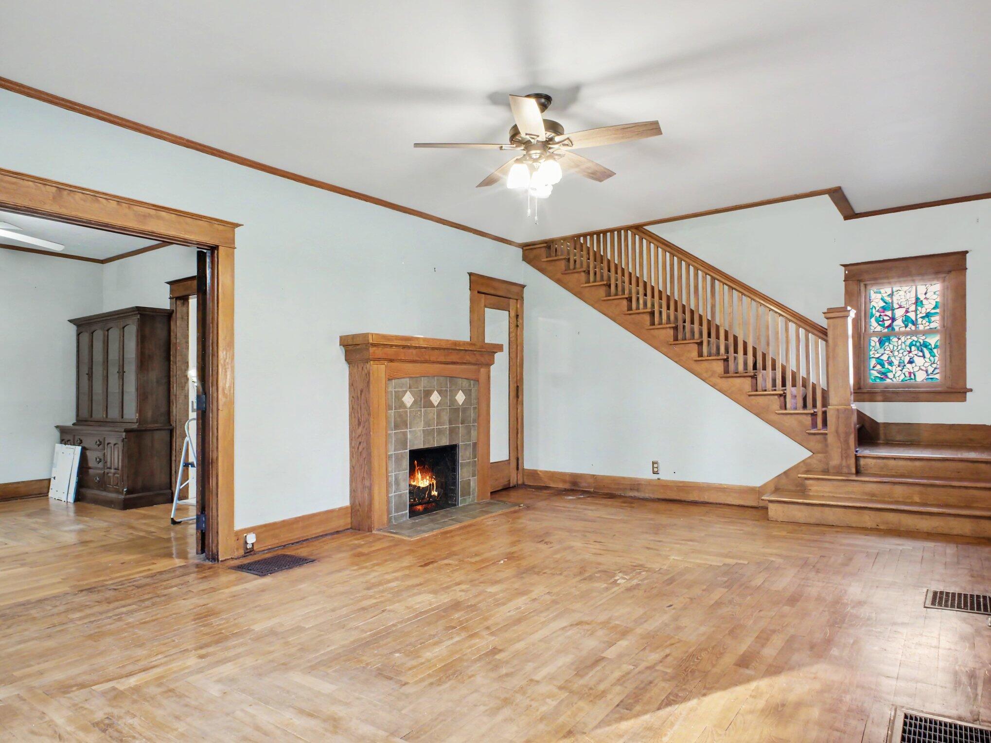 208 Walnut Street Alma, MI 48801 - Photo 7 of 25 006_file_8564