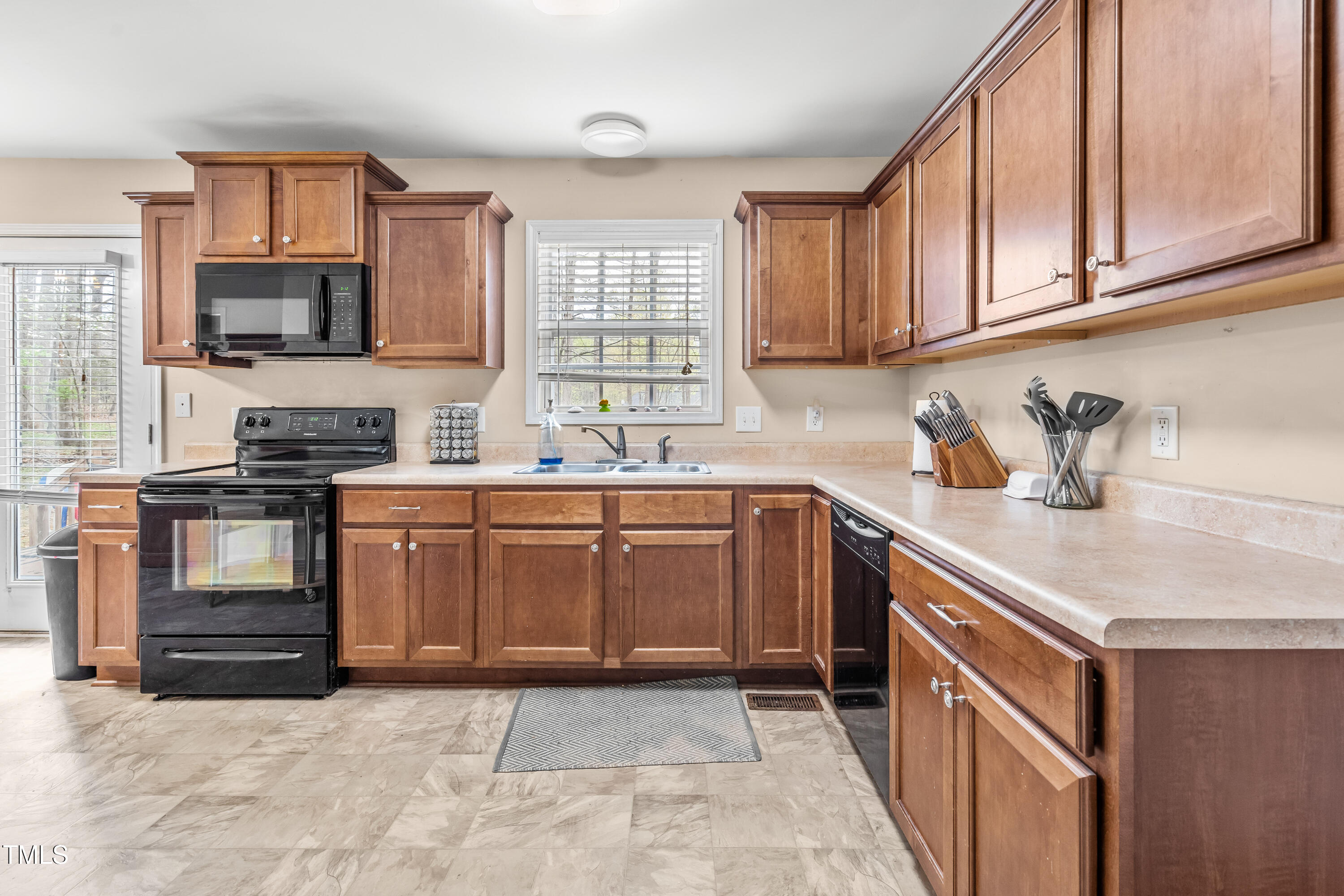 6208 Silver Spring Court Willow Spring, NC 27592 - Photo 10 of 22 DSC03873