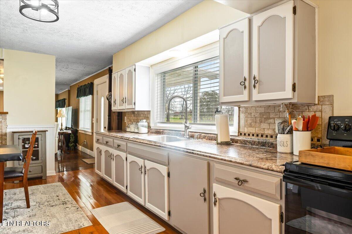 9137 East Emory Road Corryton, TN 37721 - Photo 13 of 47 15-9137 E Emory Rd