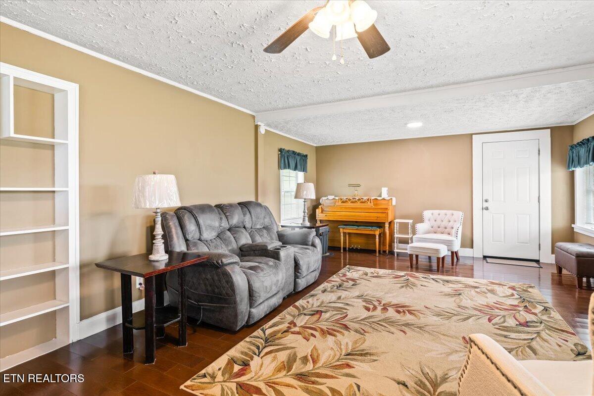 9137 East Emory Road Corryton, TN 37721 - Photo 7 of 47 09-9137 E Emory Rd