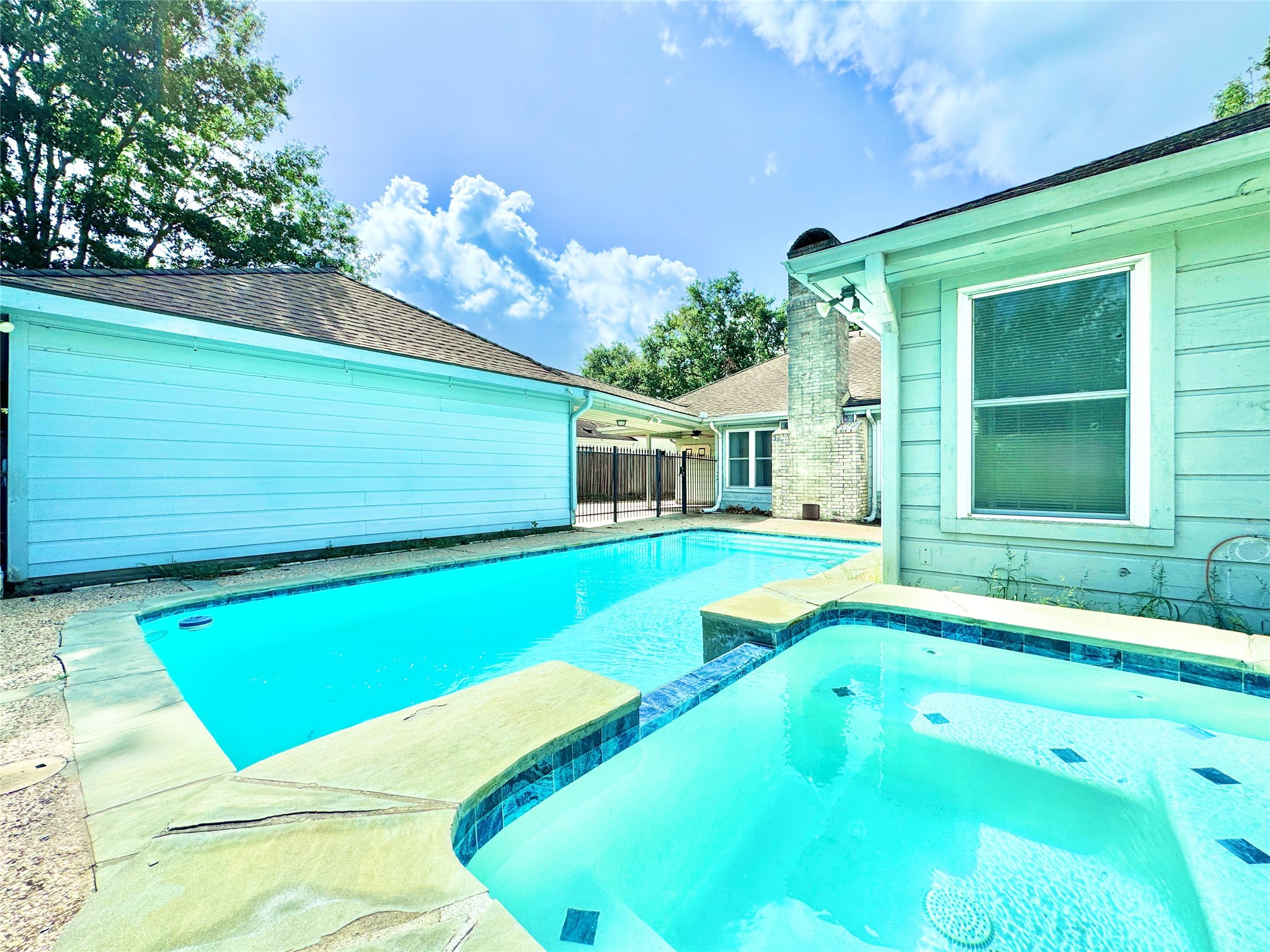 7914 Candle Lane Houston, TX 77071 - Photo 20 of 44 a view of a house with a backyard