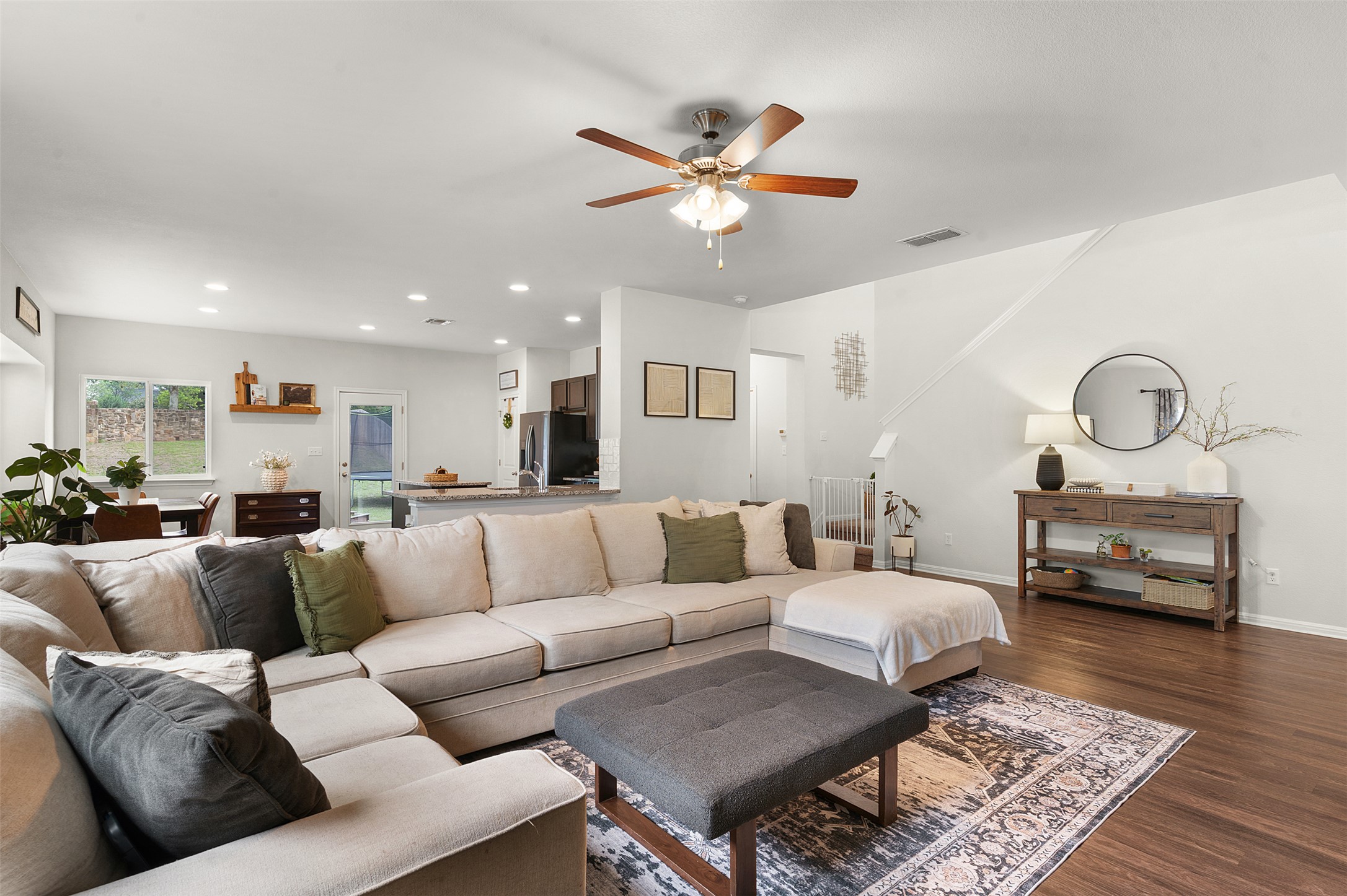 925 Stampede Road San Marcos, TX 78666 - Photo 10 of 39 Left View of Living Room