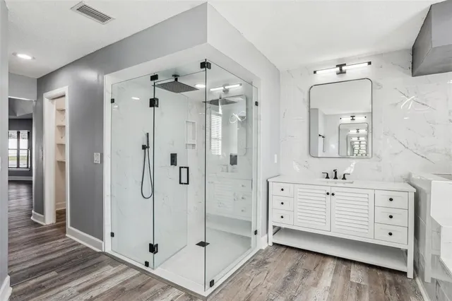 $6,500 | 1010 Emerald Creek Drive, Valrico, FL 33596