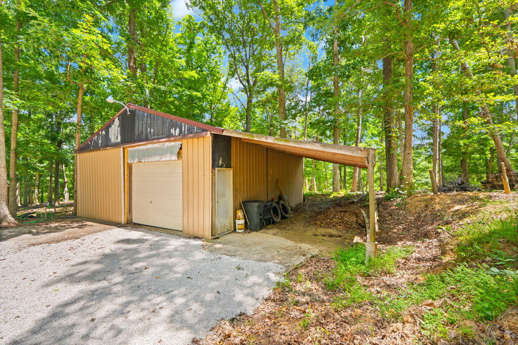 1261 Clark Road Irvine, KY 40336 - Photo 17 of 88 IMG_1725