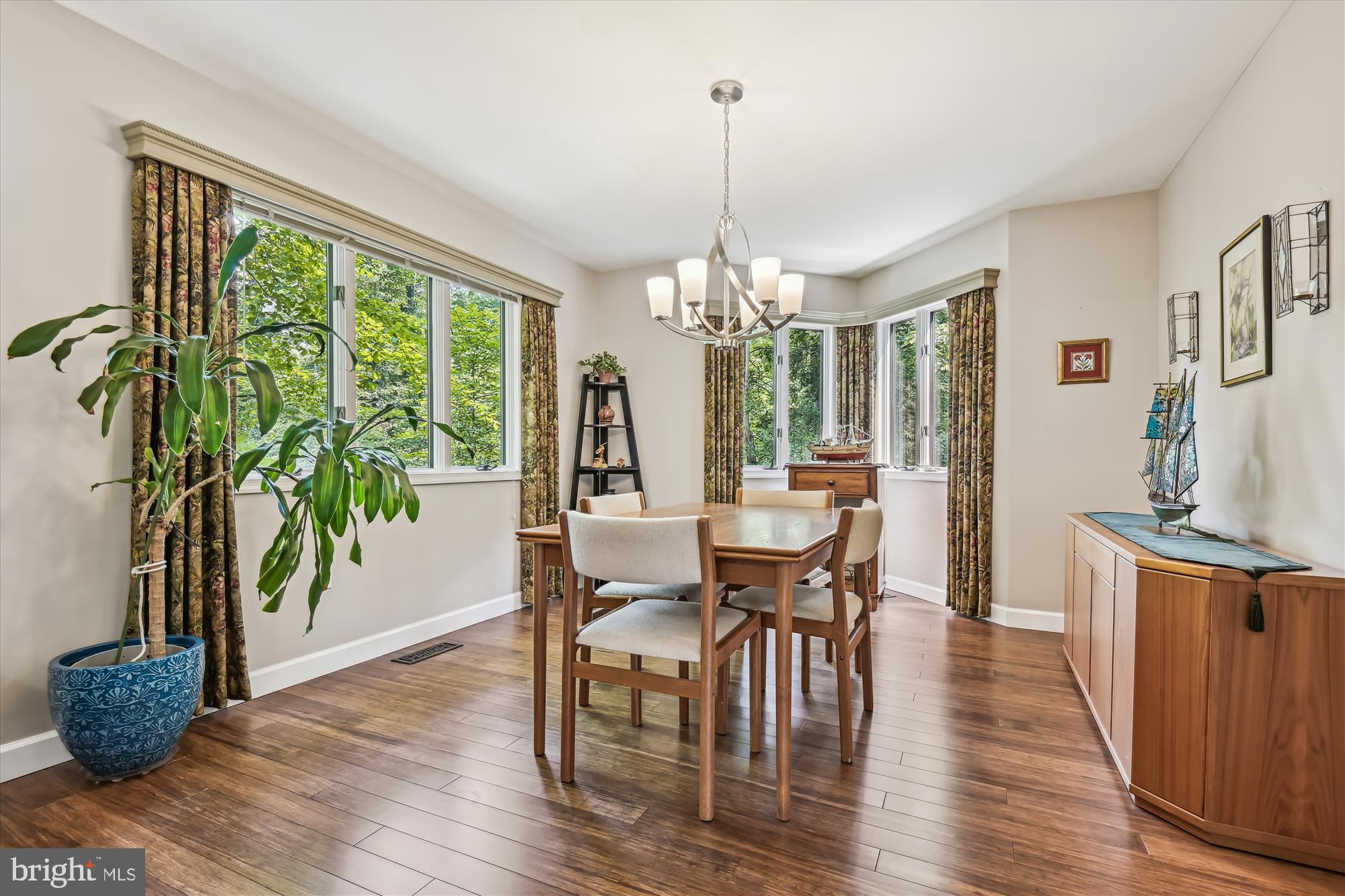 1441 Oak Bluff Road Edgewater, MD 21037 - Photo 44 of 86 Dining room