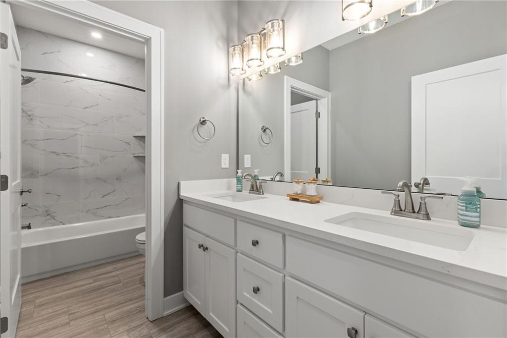 17894 169th Street Basehor, KS 66007 - Photo 37 of 49